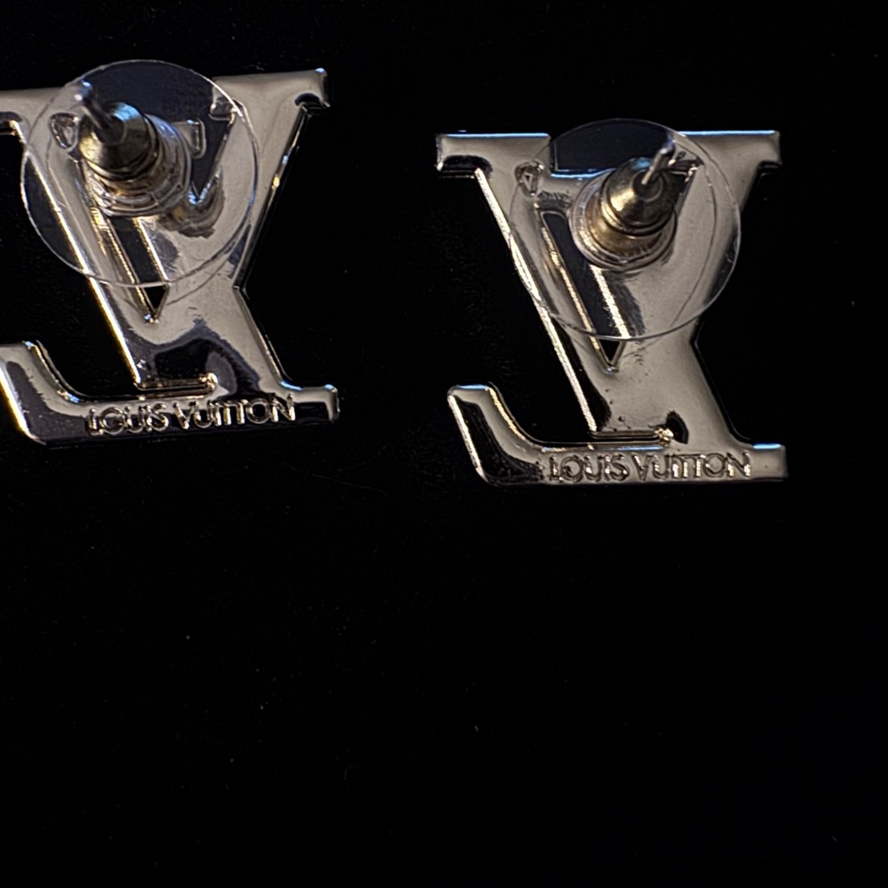 Louis Vuitton Pink and Gold Logo Earrings - Picture 3 of 3